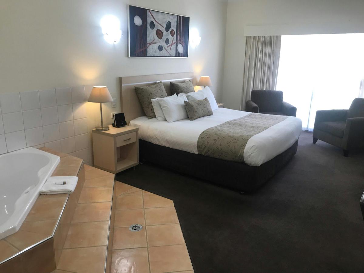 Refurbished King Spa Suite