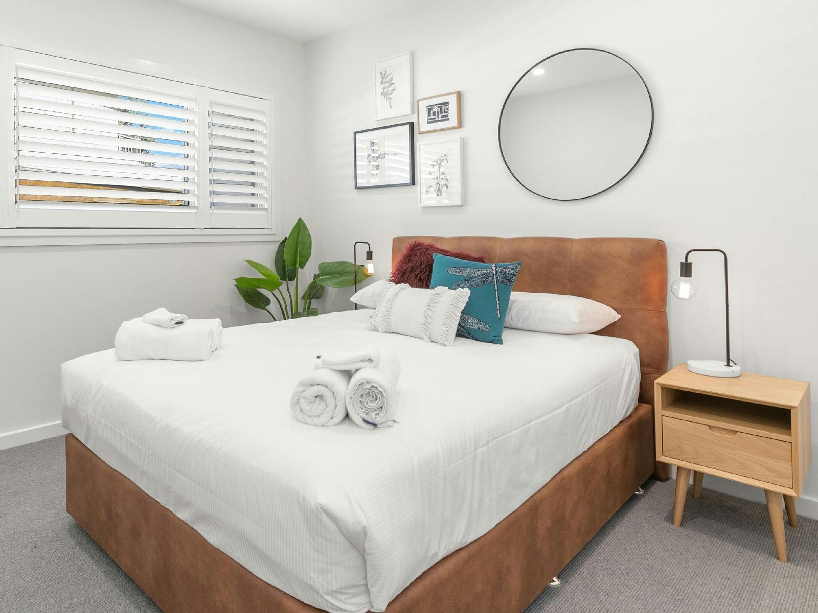 Hunter Valley Wildflower bedroom