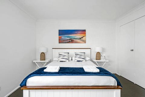 Husky 56 Deluxe Beachfront Villas