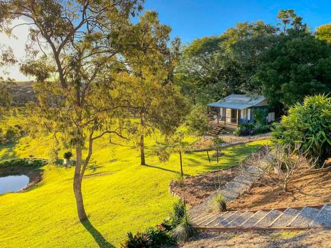 Hidden Valley Cottage Amongst the Kangaroos