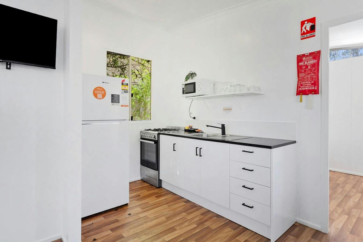 Ingenia Holidays Byron Bay 2 Bedroom Standard Cabin Bathroom