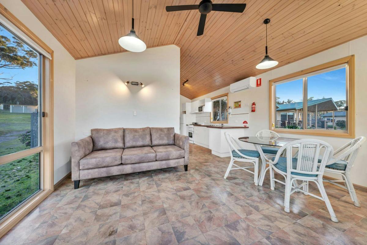 2 Bedroom Deluxe Cabin