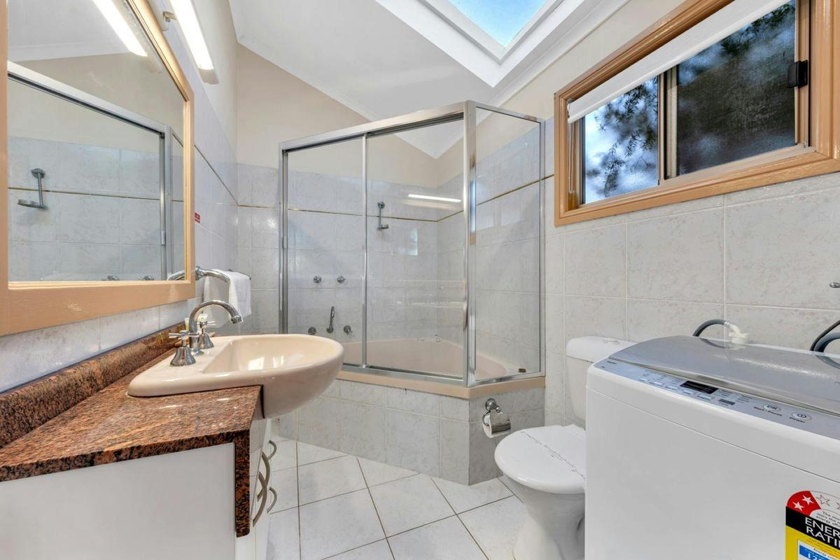 2 Bedroom Deluxe Cabin