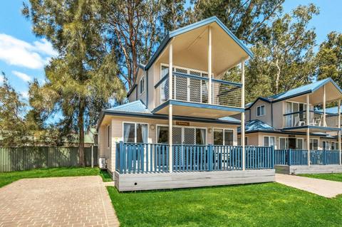 Two Storey Waterview Cottage Exterior