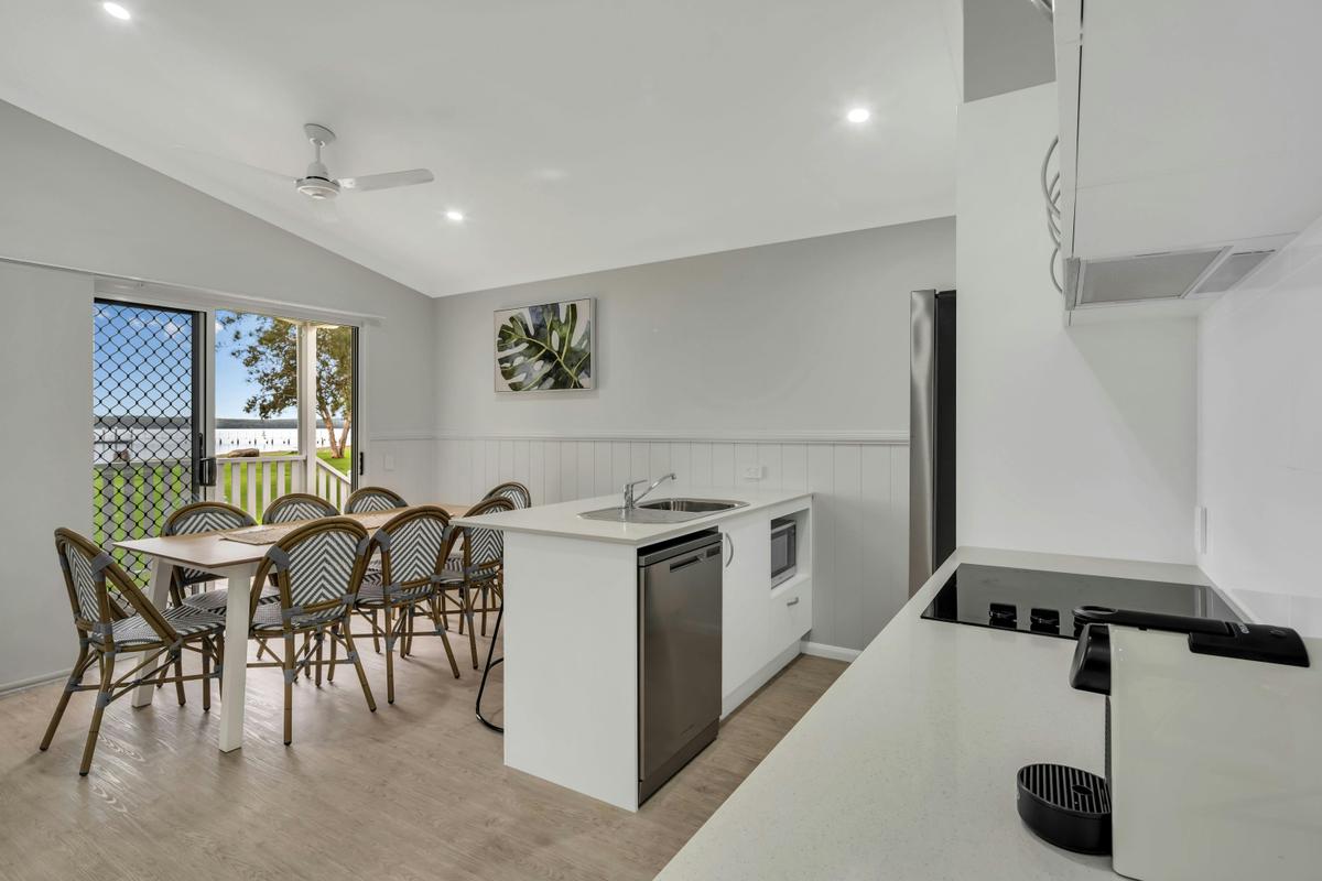 3 Bedroom Waterfront Villa Living Kitchen