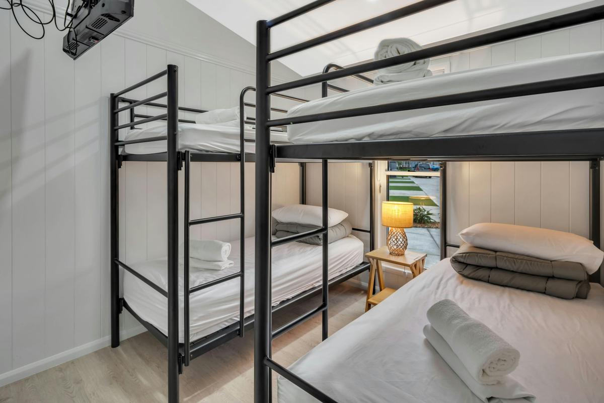 3 Bedroom Waterfront Villa Bunk beds
