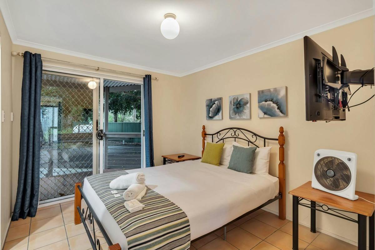 1 Bedroom Cottage Bedroom