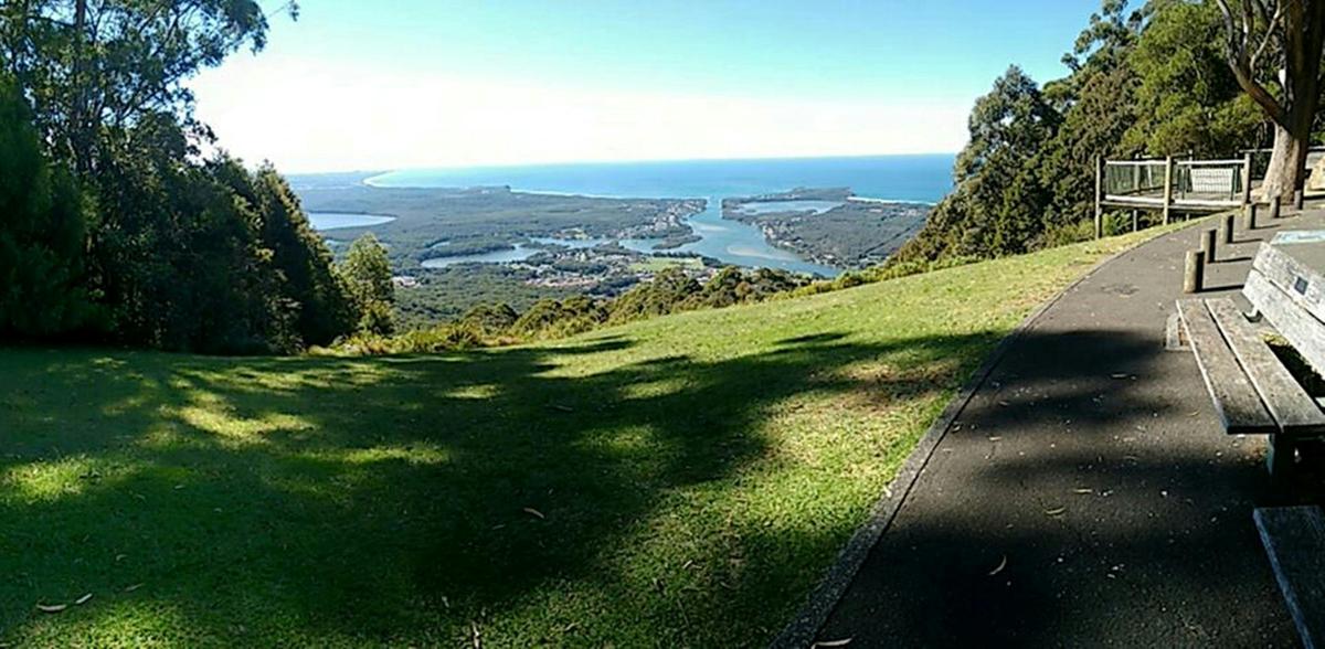 North Brother Hill 4Km from Kew Motel