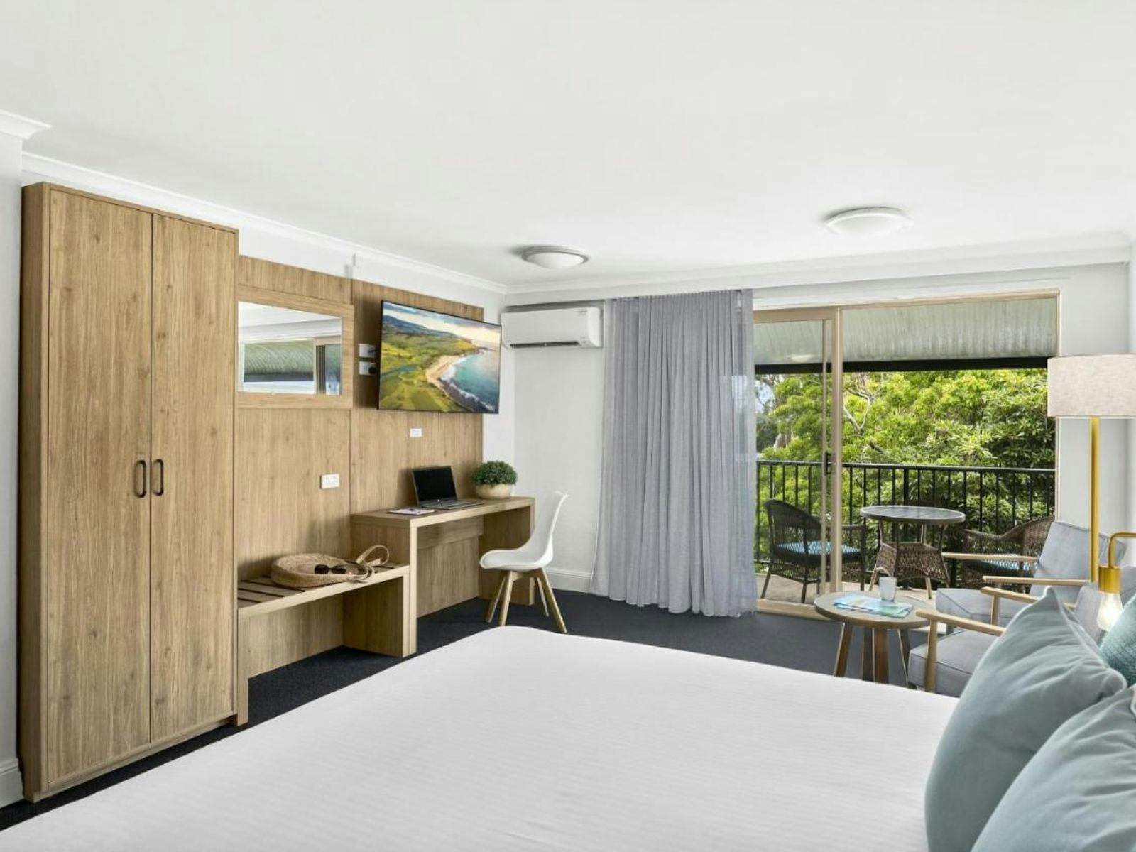 Deluxe King Room 2nd Floor