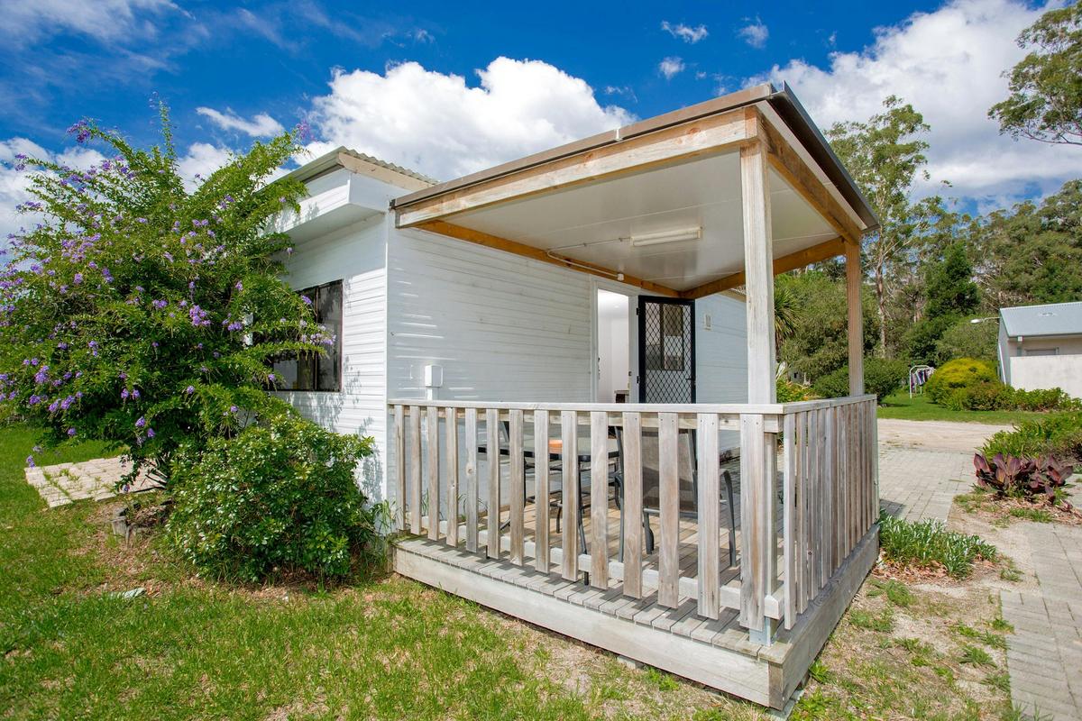 Secura Lifestyle Countryside Kalaru Ensuite Cabin Exterior