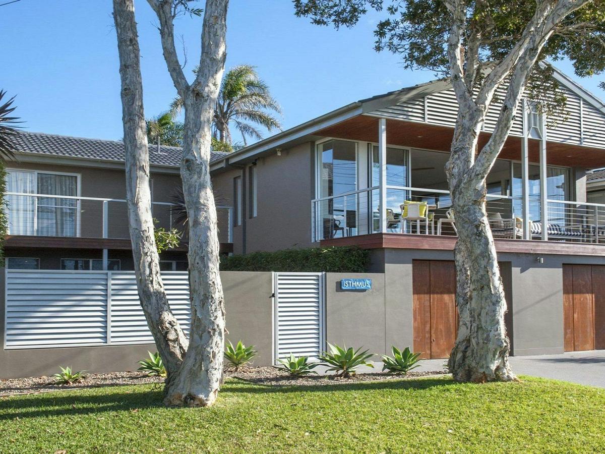 Isthmus on North Kiama Drive