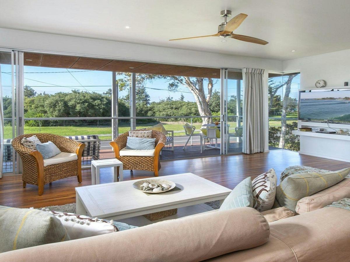 Isthmus on North Kiama Drive