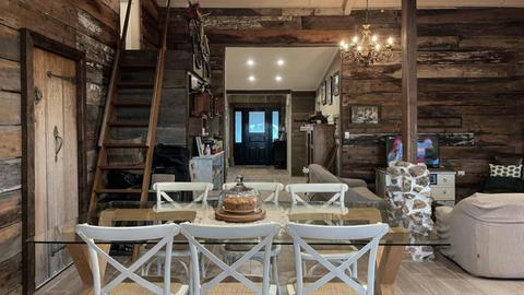 La Pinata Farm Stay Barn