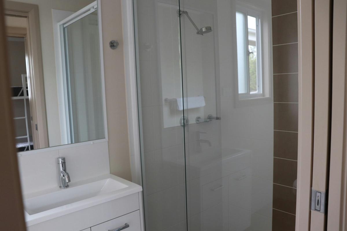 Blaxland cabin - Bathroom