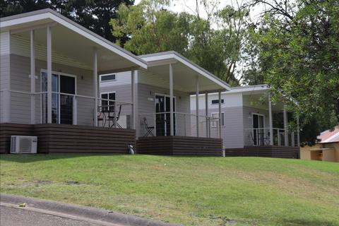 Blaxland Cabin