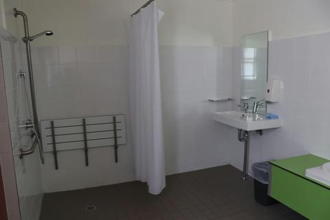 Accessible bathroom - Katoomba Falls Tourist Park amenities block