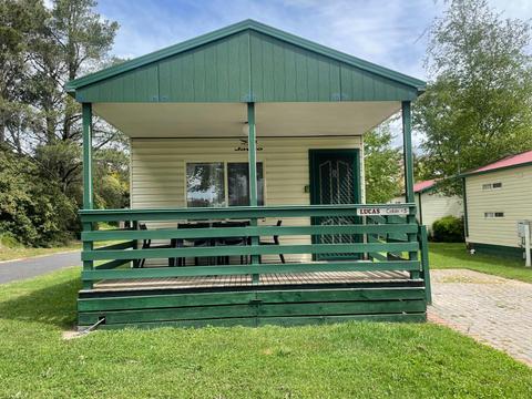 Lucas cabin
