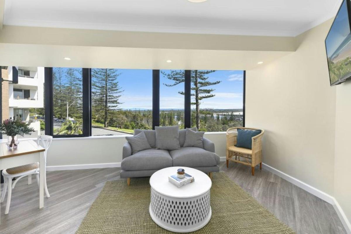 ISPM_River View Balcony Suite