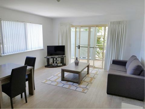 1 BR Headland Spa Lounge/dining area