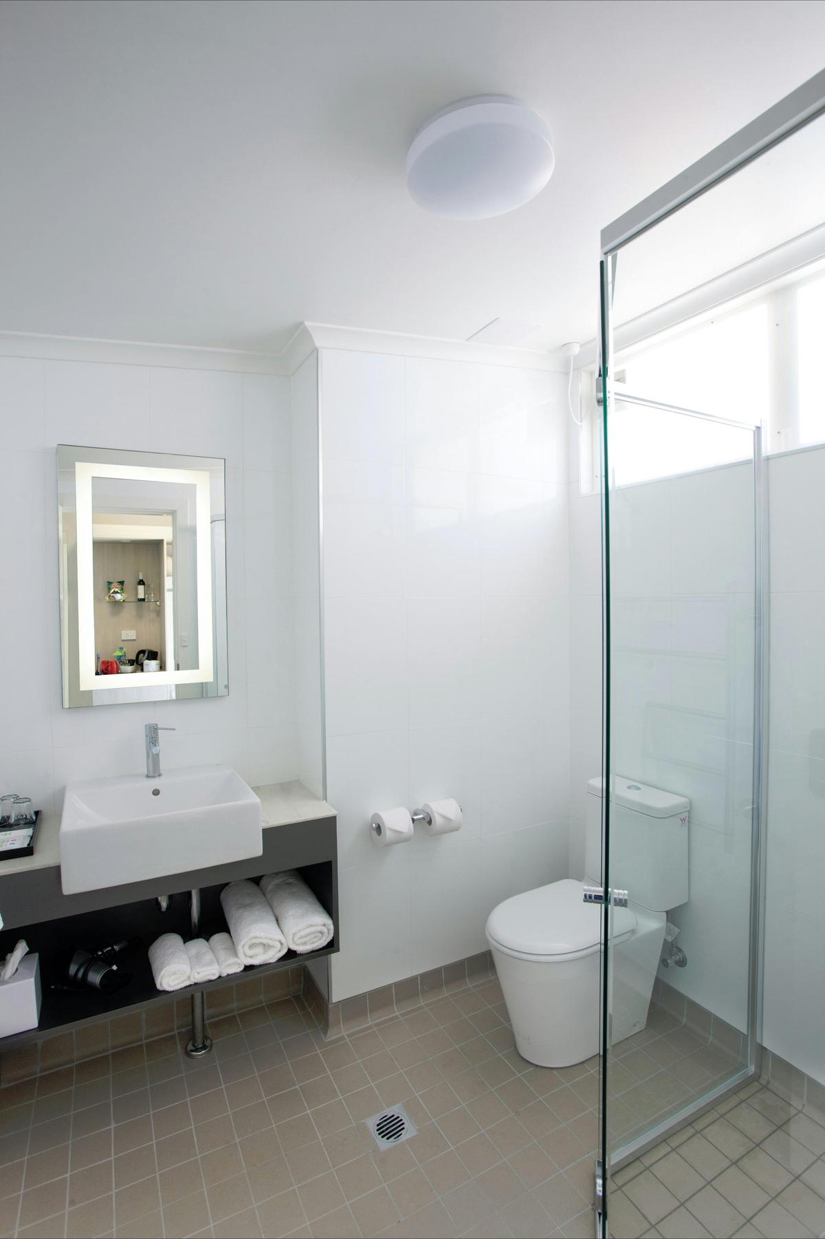 Superior Room Bathroom