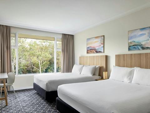 Standard Queen Twin Room