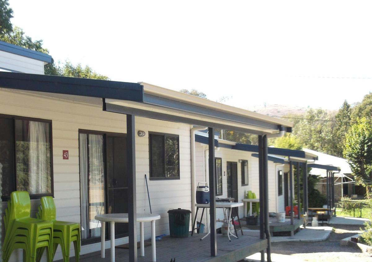 Hume Park Tourist Resort