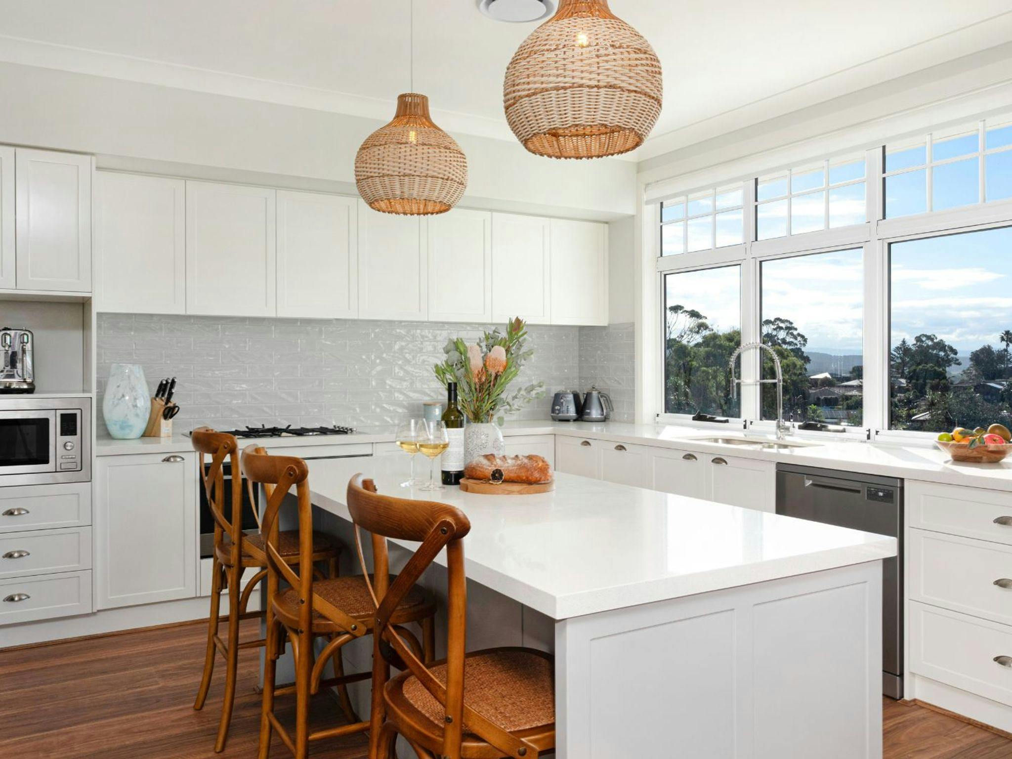 Kiarama | Chefs kitchen | Breakfast bar | Butlers pantry