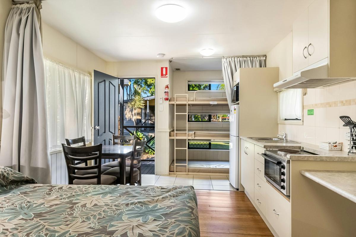 Bright living area and kitchen of the Park Cabin