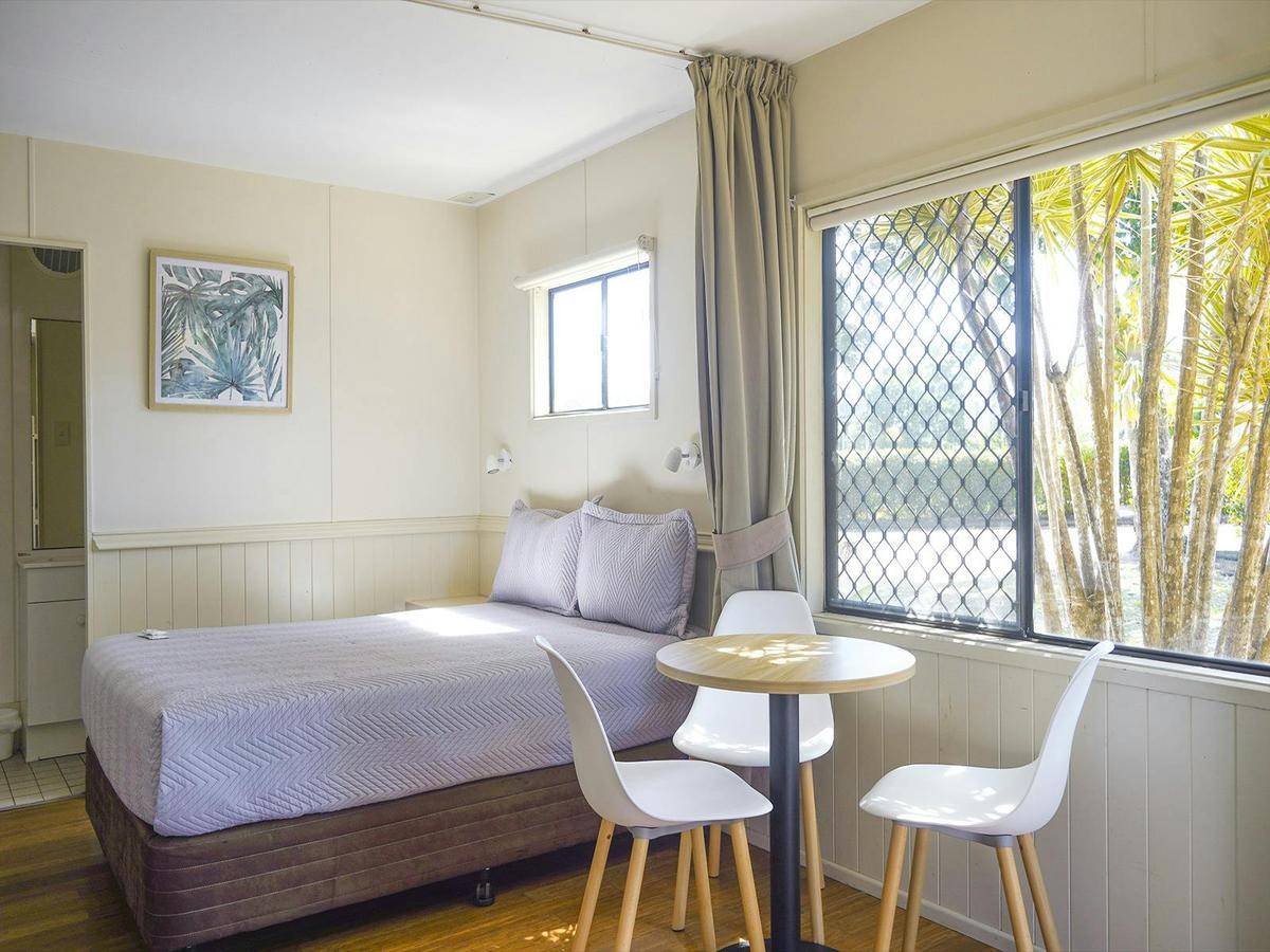 Bright Studio bedrooms area of the park Cabin