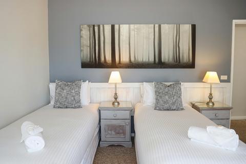 Homestead King Bedroom with the bed split
