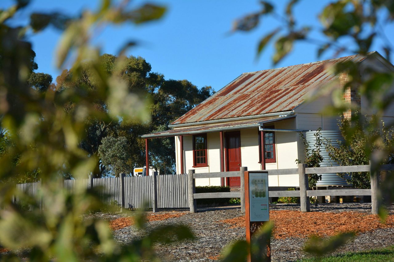 Emmaville Cottage, Orange