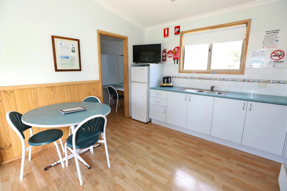 Standard Cabin - living area