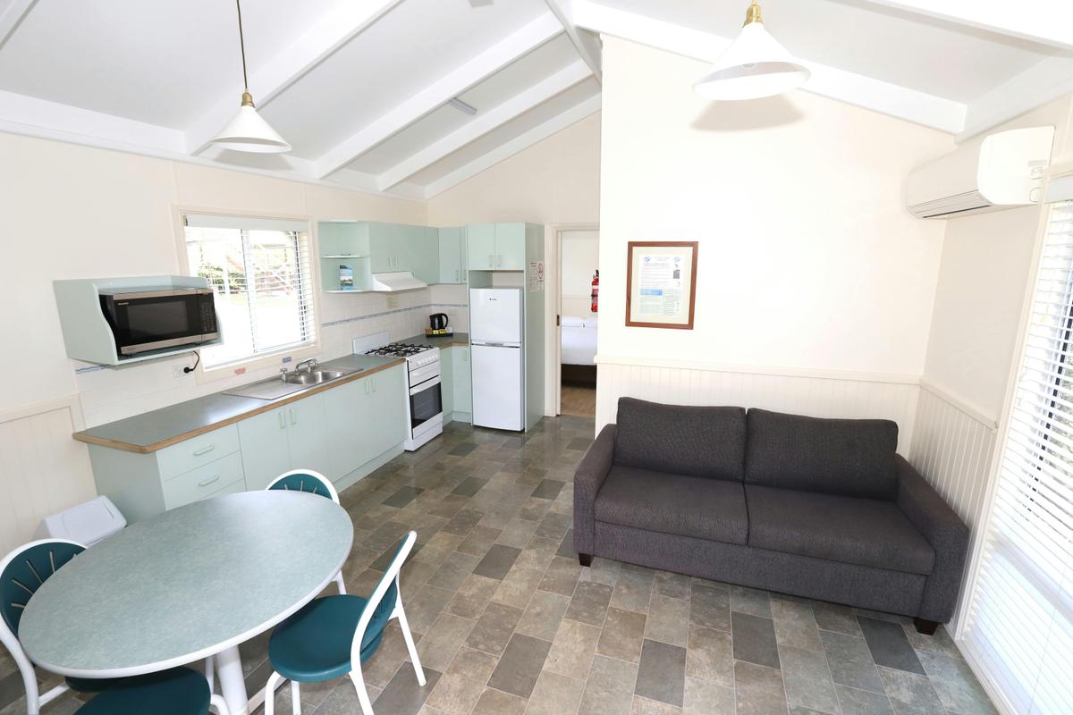 Park Cabin - living area