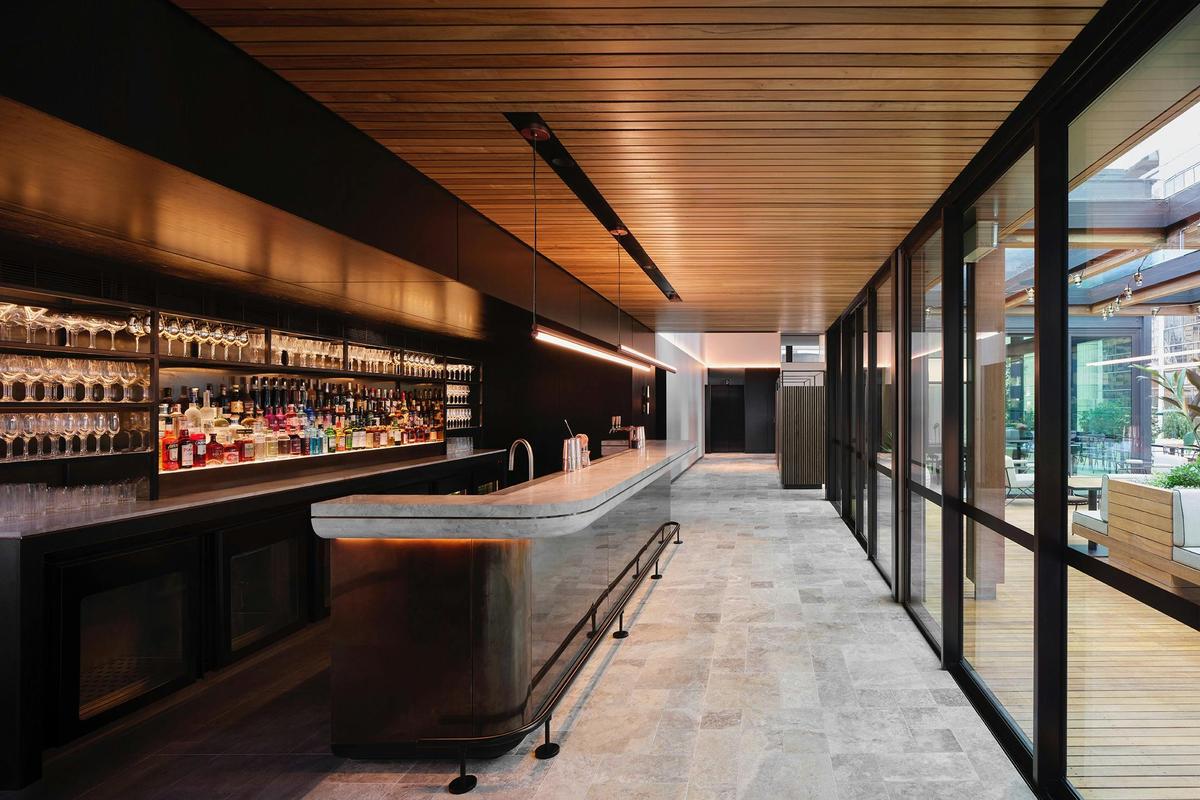 Bar