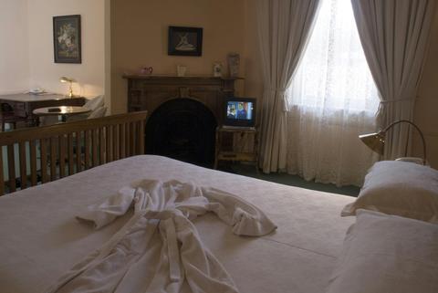 Grand Queen ensuite room