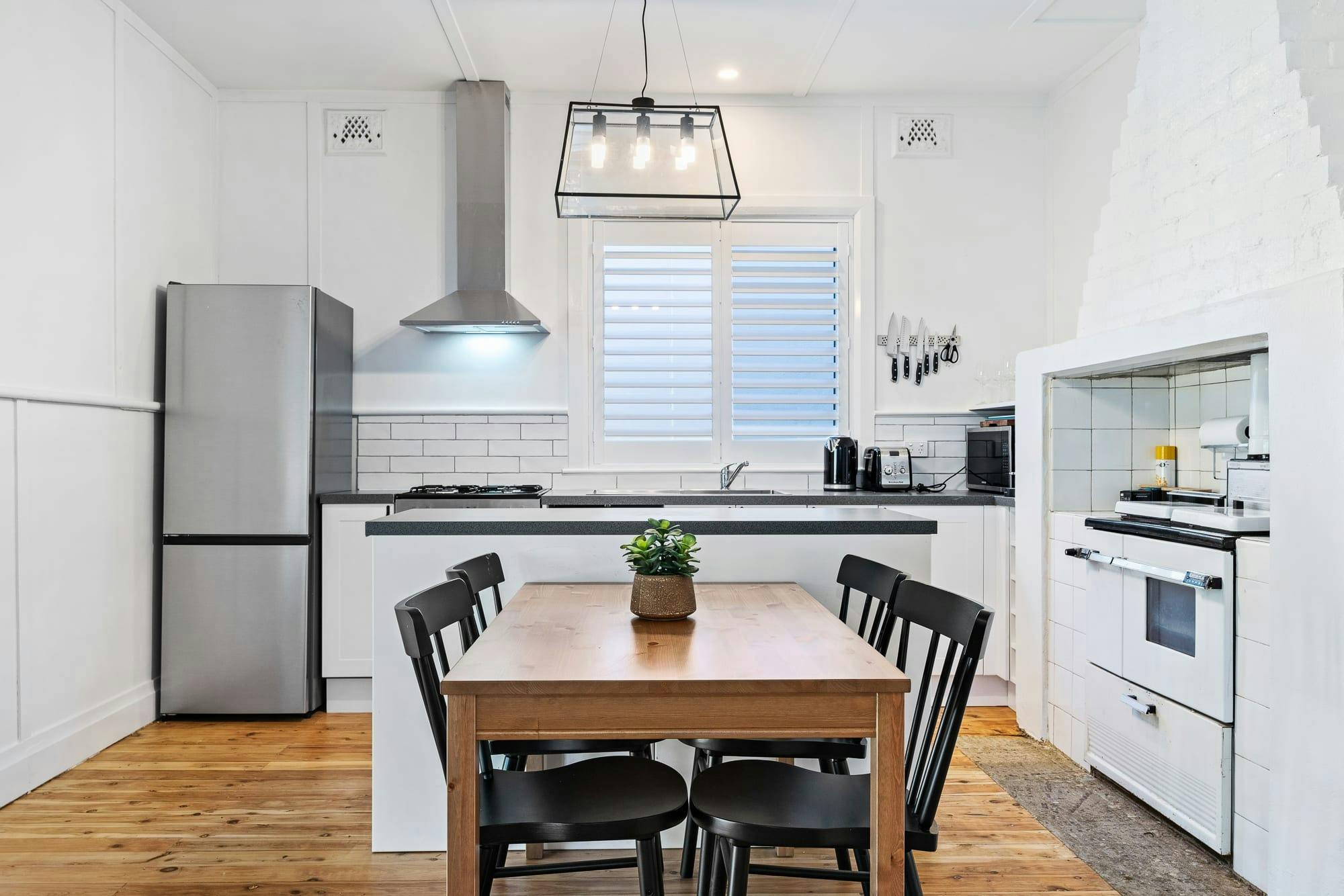 Dining table at Johnno's Cottage