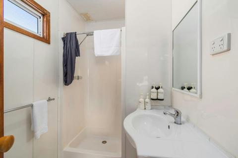 Budget Studio Cabin Bathroom