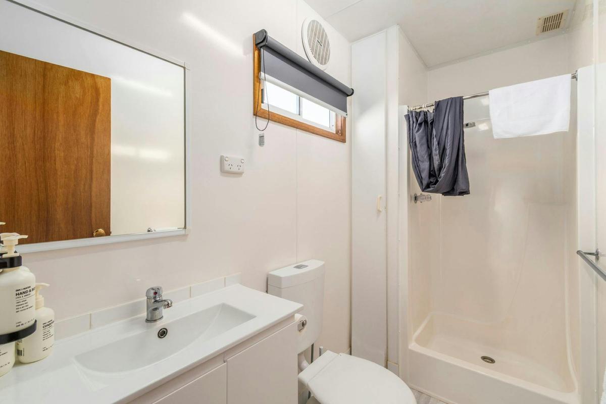 2 Bedroom Standard Cabin Bathroom