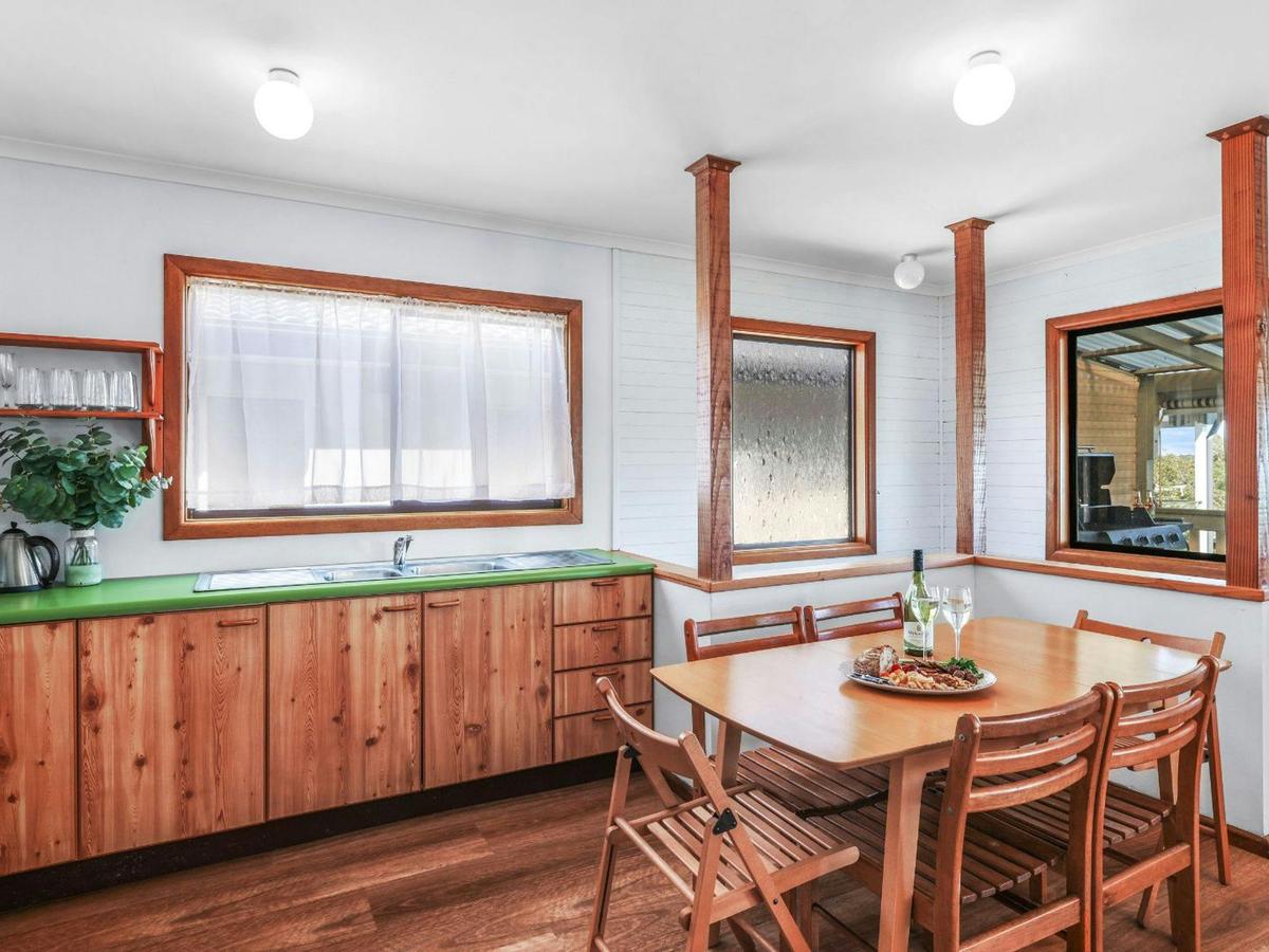King Stingray | Kitchen | Dining | Highchair | Coffee machine 