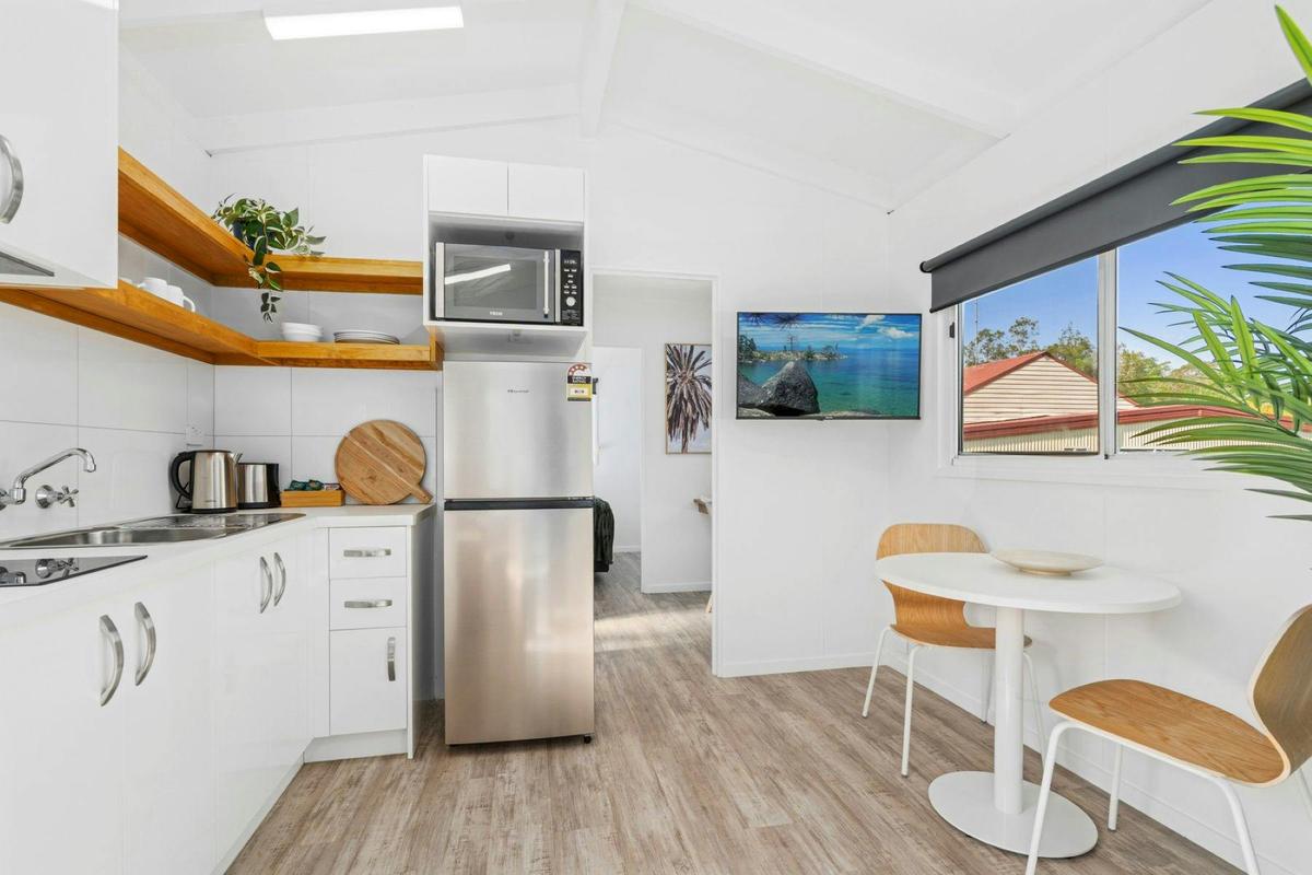Ingenia Holidays Avina 1 Bedroom Kitchen and Dining