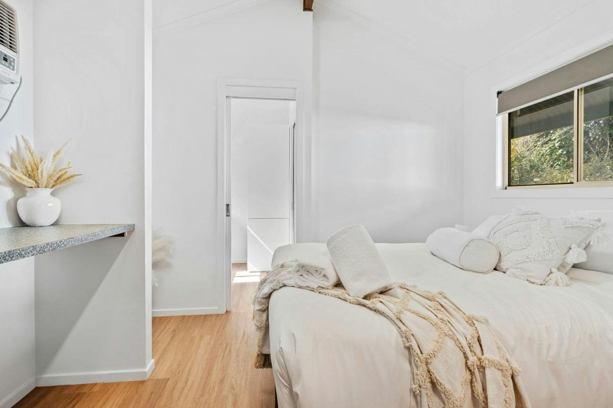 1 Bedroom Budget Cabin Bed