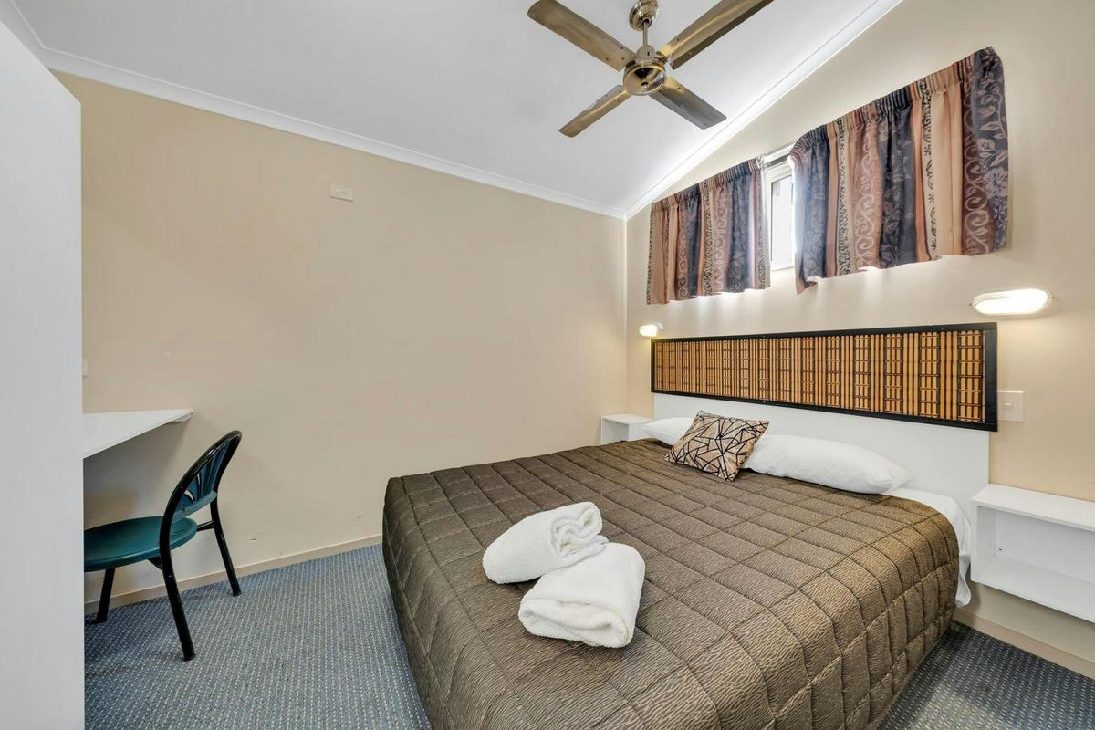 Group Accommodation - 3 Bed Lodge Bedroom