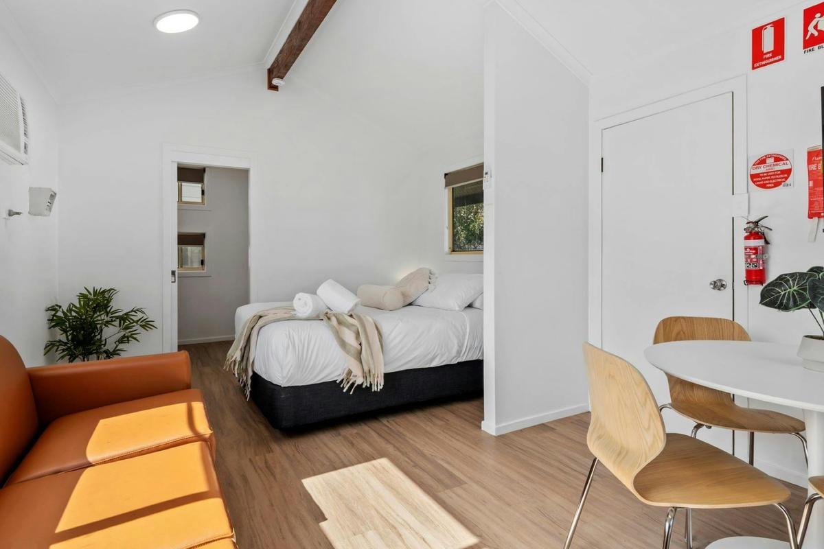 1 Bedroom Budget Cabin Living Interior