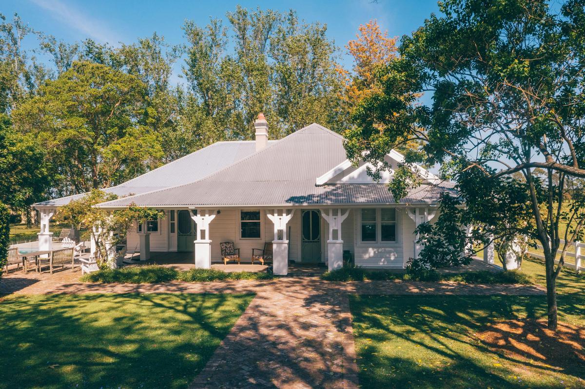 Homestead facade