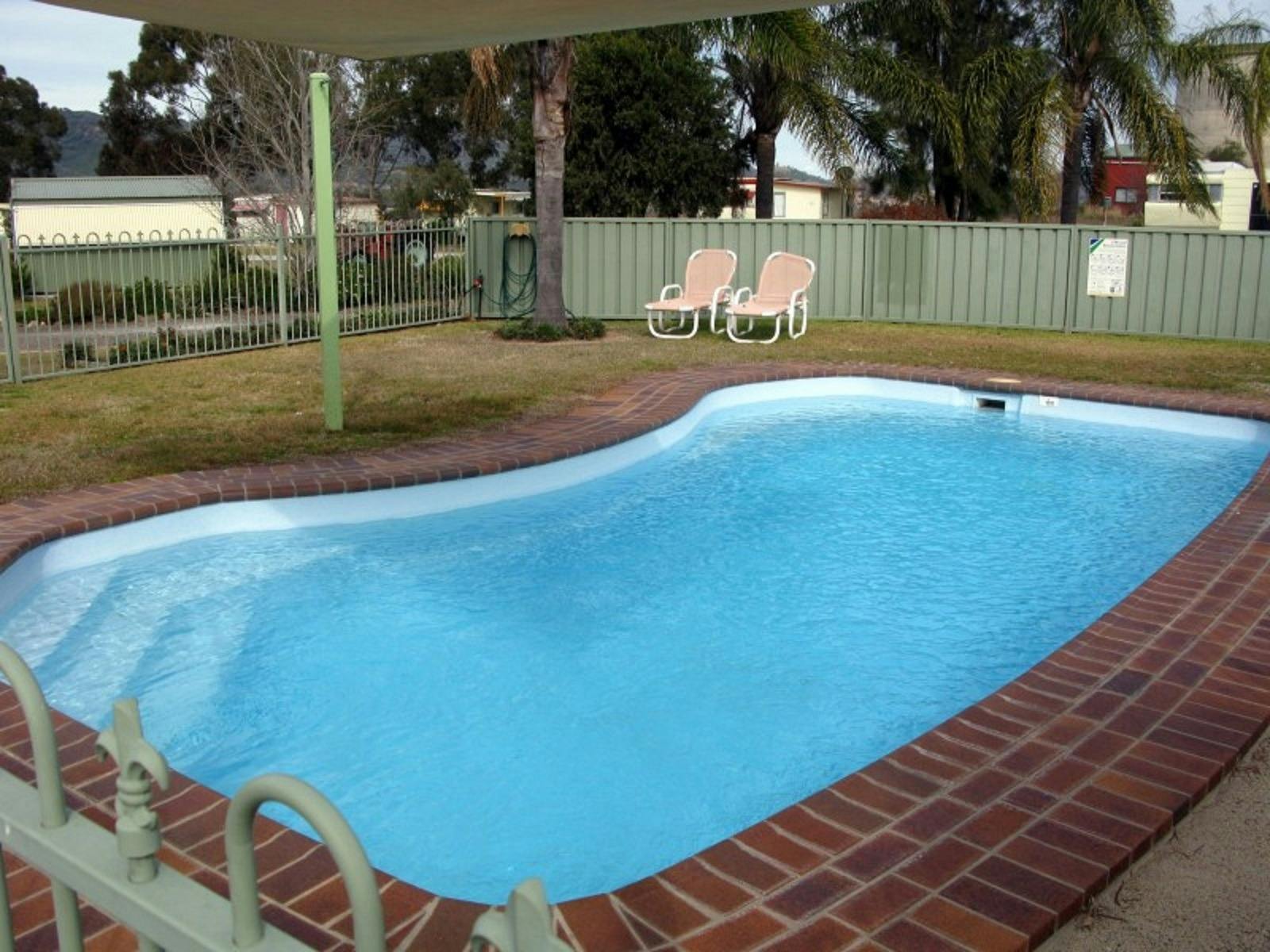 Kootingal Kourt Caravan Park Pool
