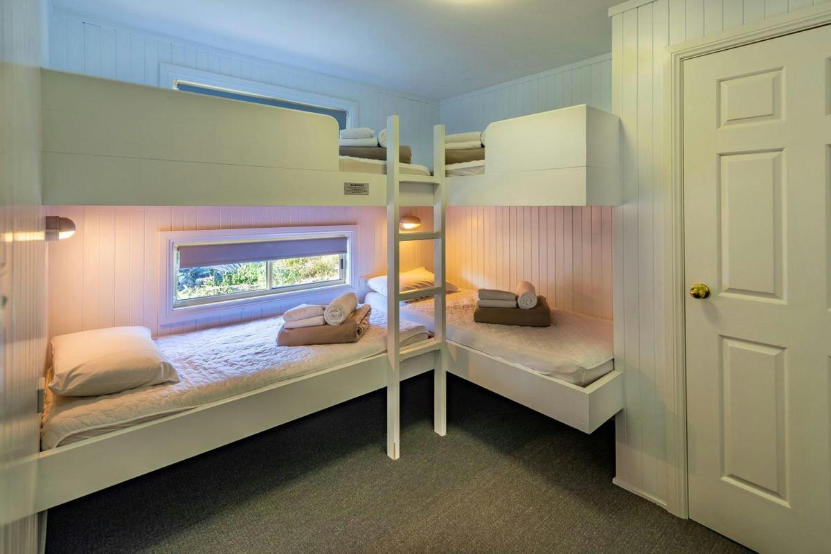 3 Bedroom Superior Cabin Bunk Beds