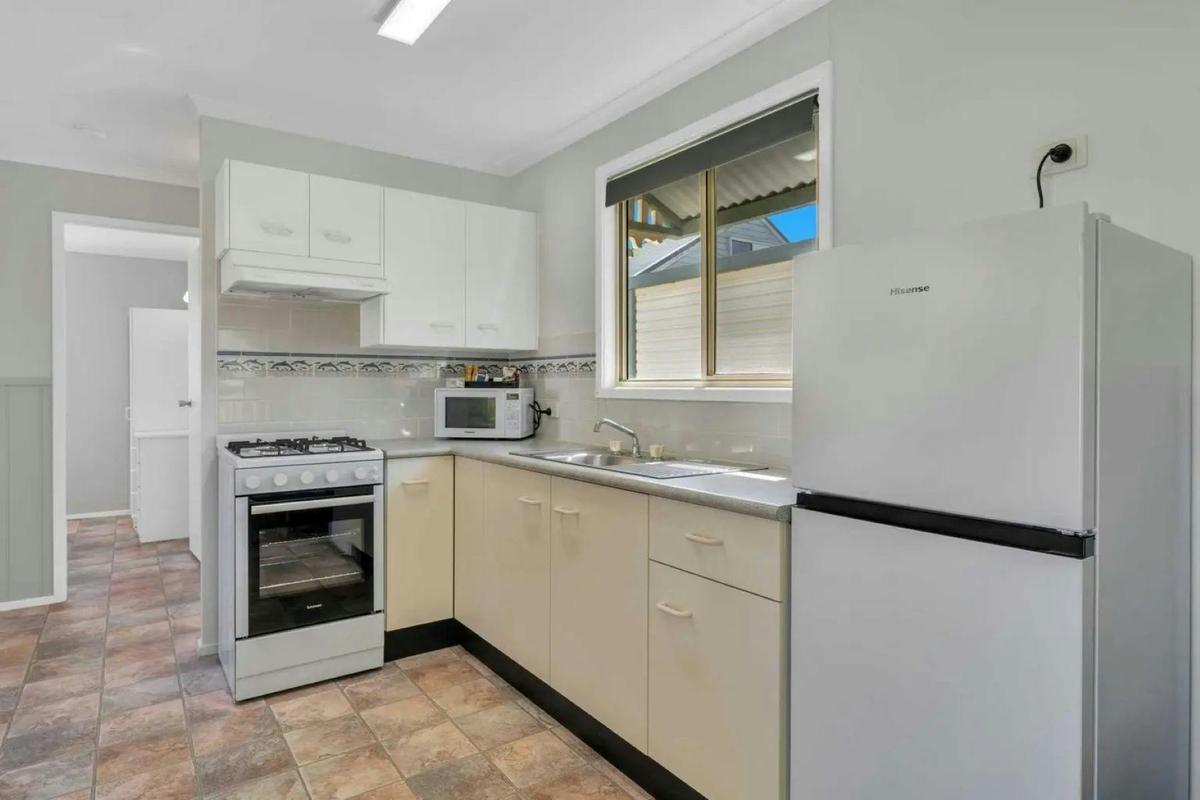 2 Bedroom Budget Family Cabin Kitchen