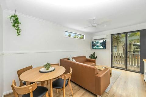 2 Bedroom Deluxe Cabin Living