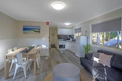 2 Bedroom Family Cabin Living