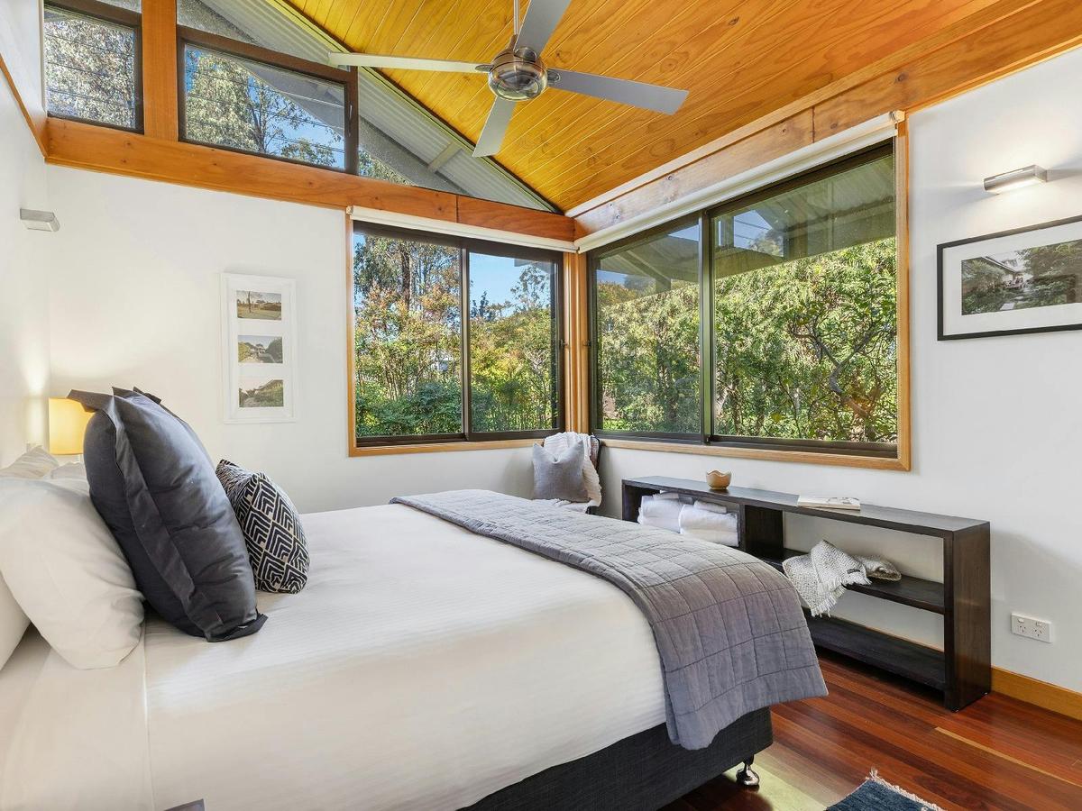 Maple Manor bedroom